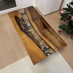 Klub sto - pareni orah / epoxy smola