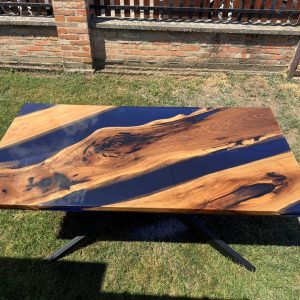 Trpezarijski sto - orah / epoxy smola